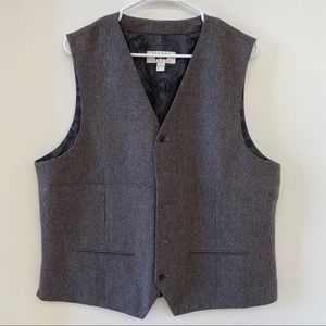 Joseph Abboud tan herringbone vest